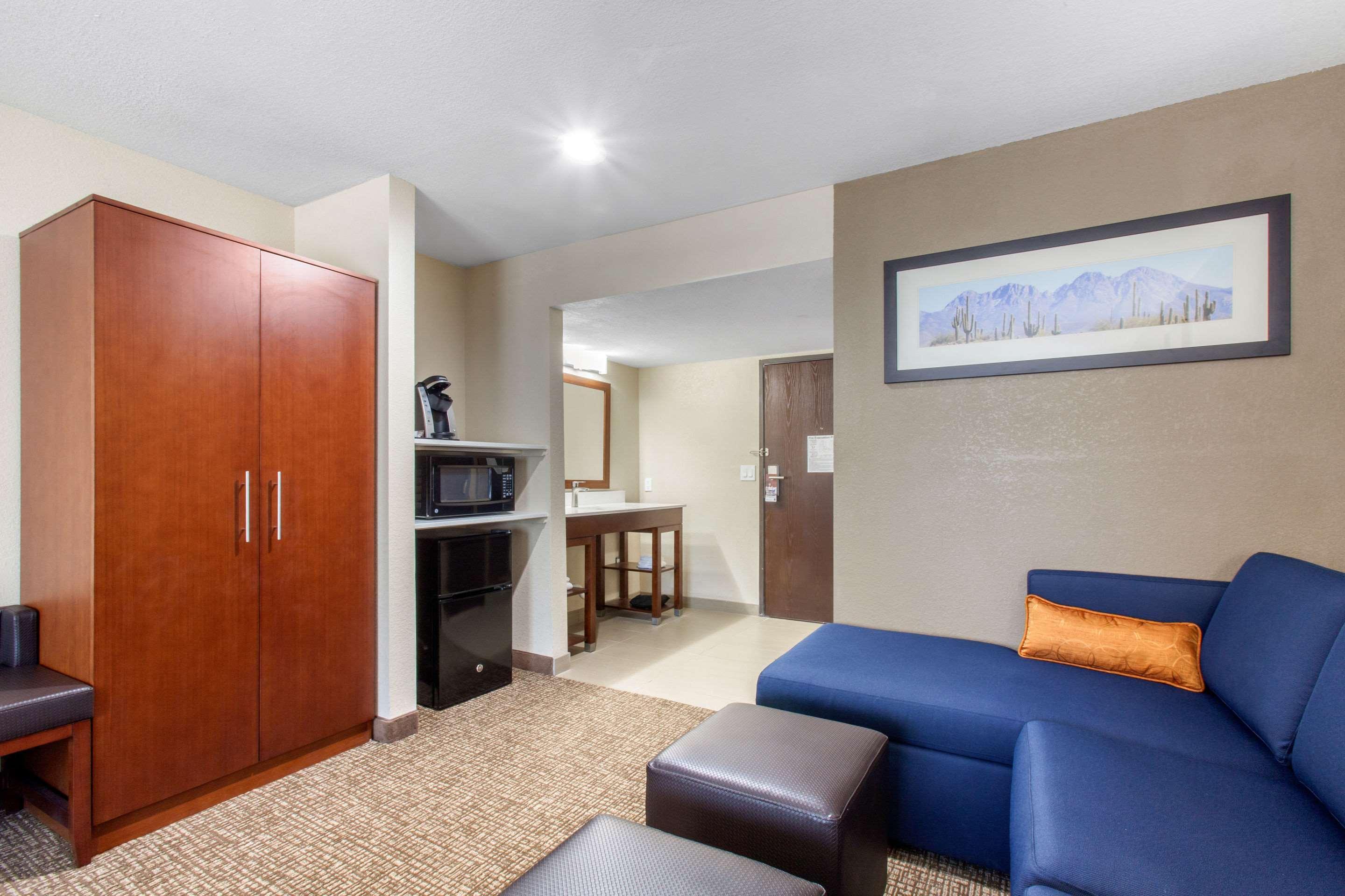 Comfort Inn & Suites Pinetop Show Low Lakeside Exterior foto